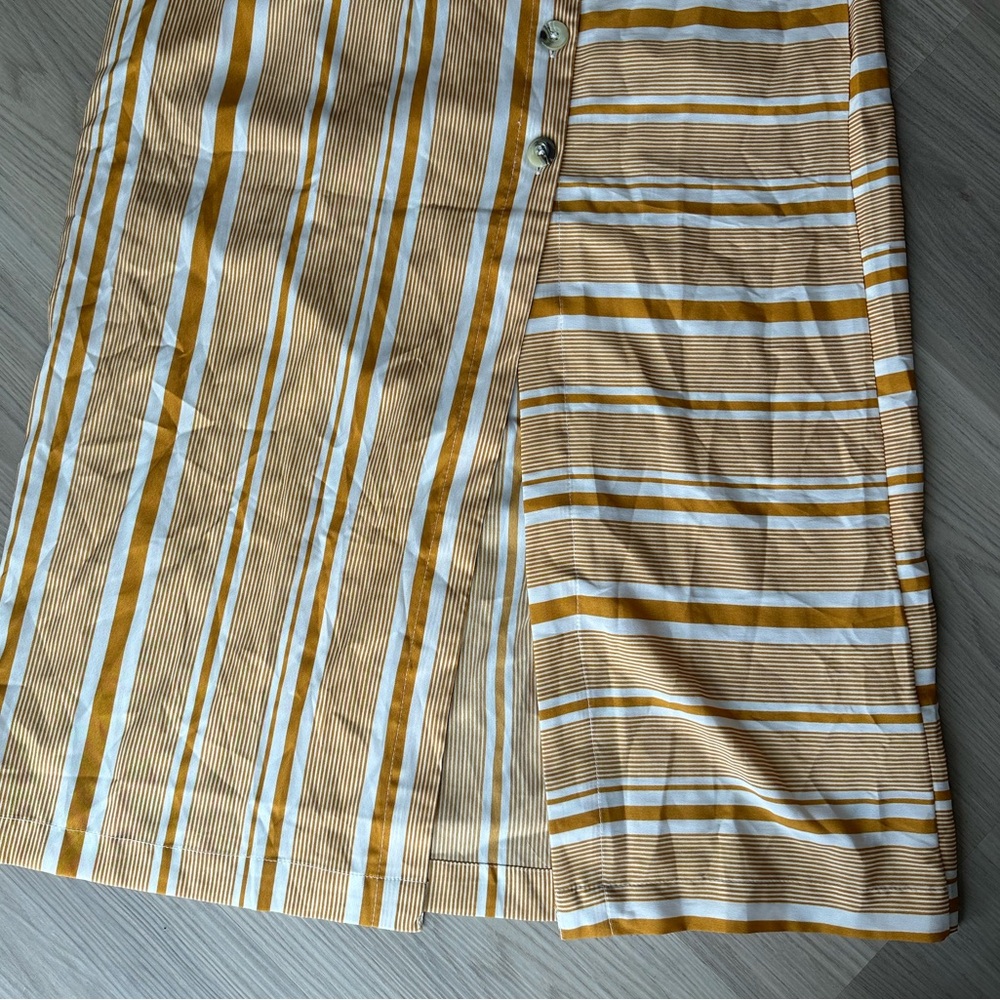 Striped Yellow Button-Down Skirt - Picture 5 of 7